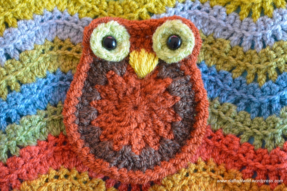 crochet owl motif